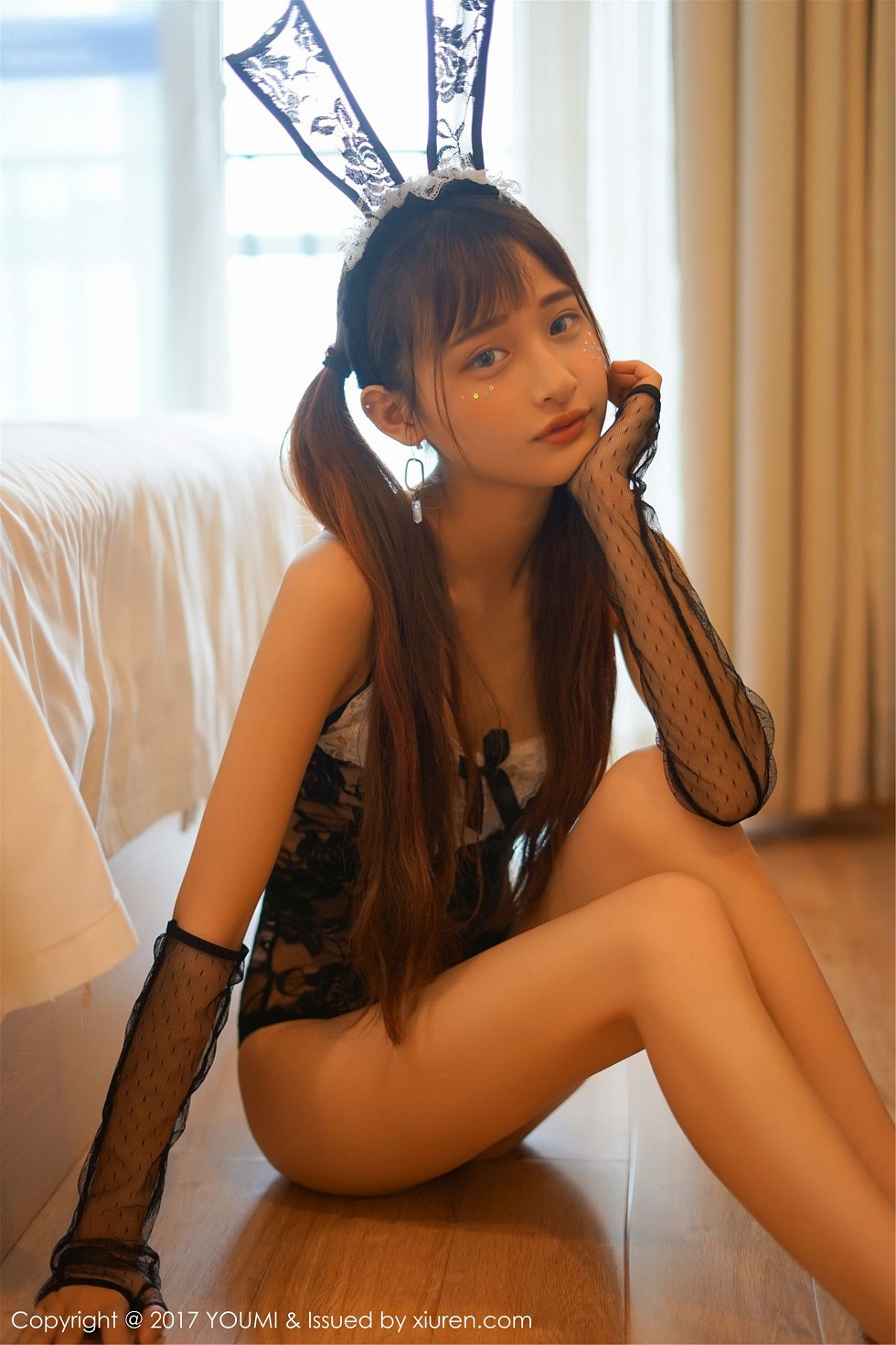 [YouMi尤蜜荟]Vol.051_嫩模little贝壳三点式比基尼+蕾丝兔女郎花样诱惑写真59P