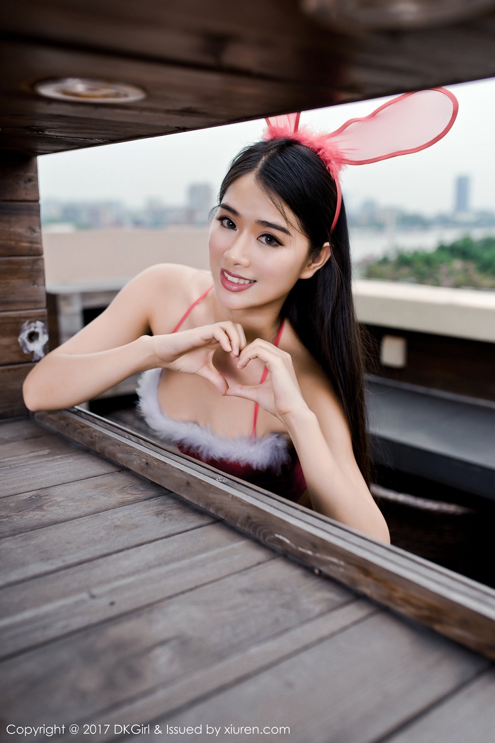 [DKGirl御女郎]Vol.041_嫩模啊宝宝粉红兔女郎高叉连体内衣秀浑圆美乳诱惑写真55P