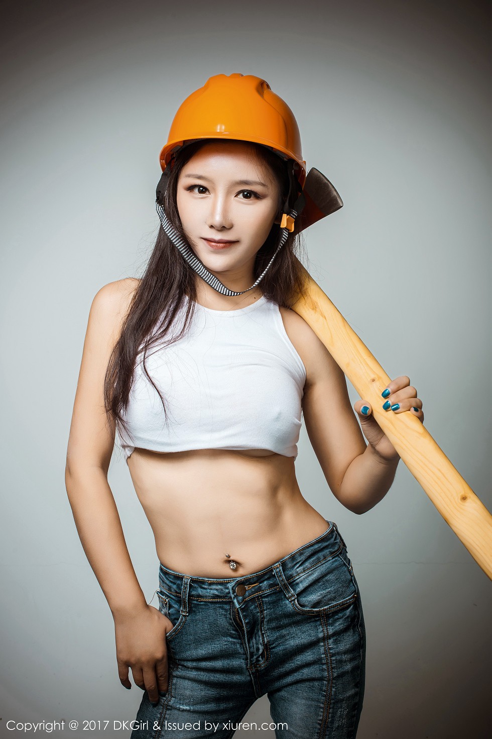 [DKGirl御女郎]Vol.043_高颜值嫩模媛美人狂野电工真空露半球完美曲线诱惑写真53P