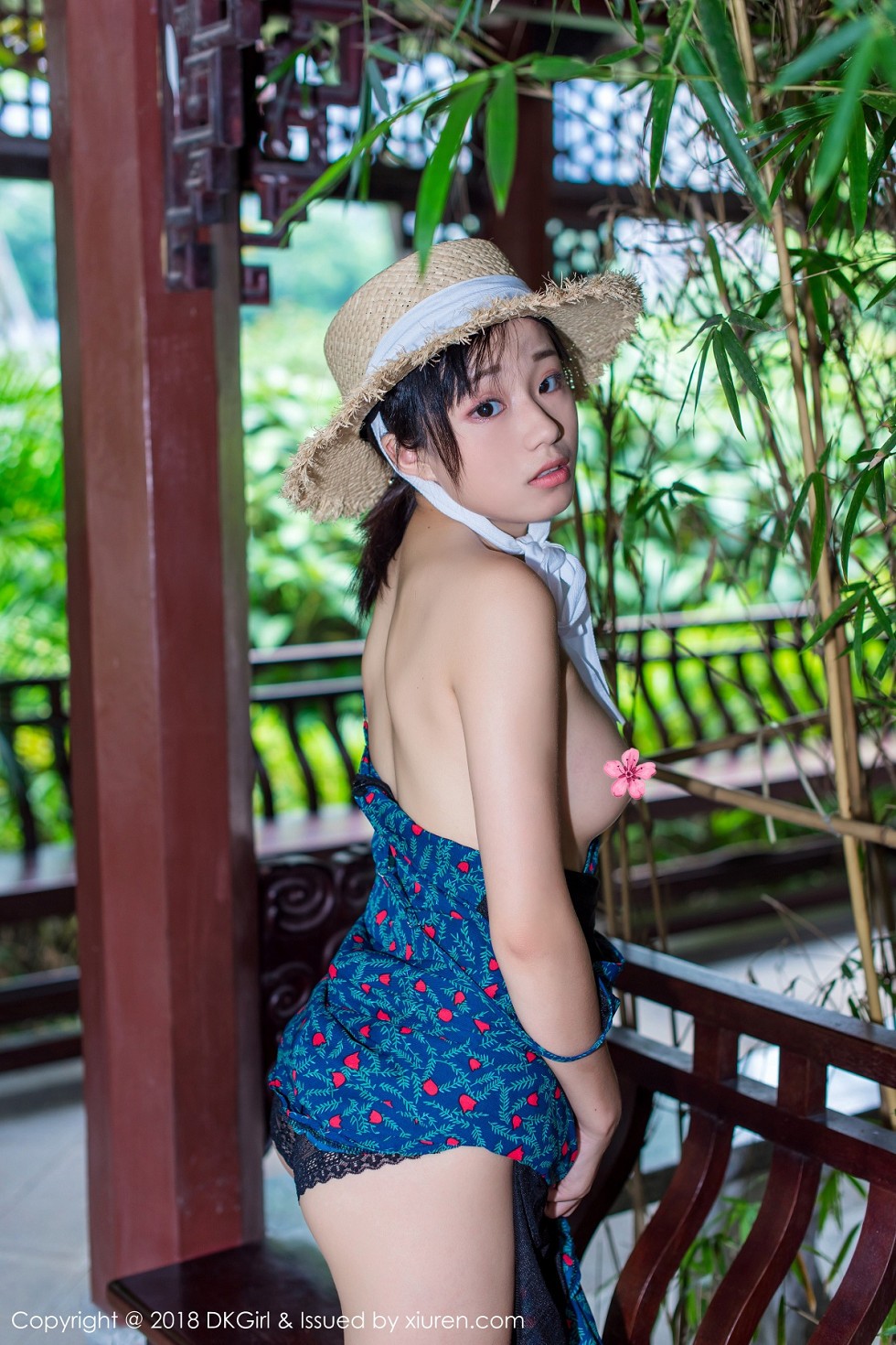 [DKGirl御女郎]Vol.055_美乳女神苍井优香街拍特辑甜美草帽少女露背吊带裙性感写真53P