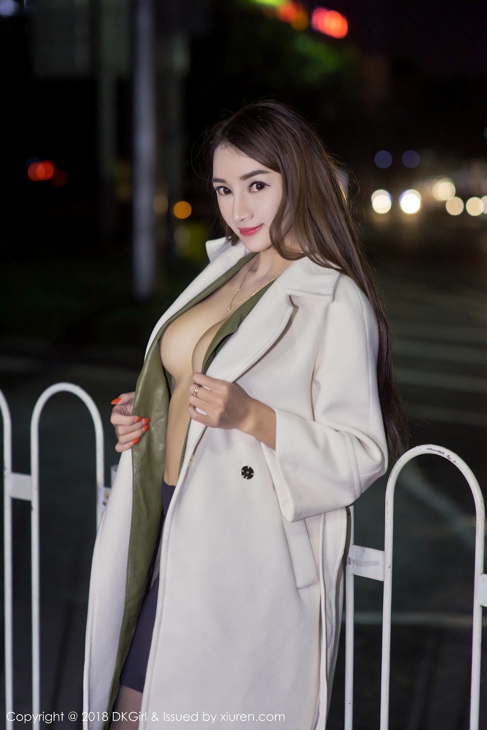 [DKGirl御女郎]Vol.059_嫩模婕西儿jessie羊城旅拍羊城夜景真空露出豪乳诱惑写真49P