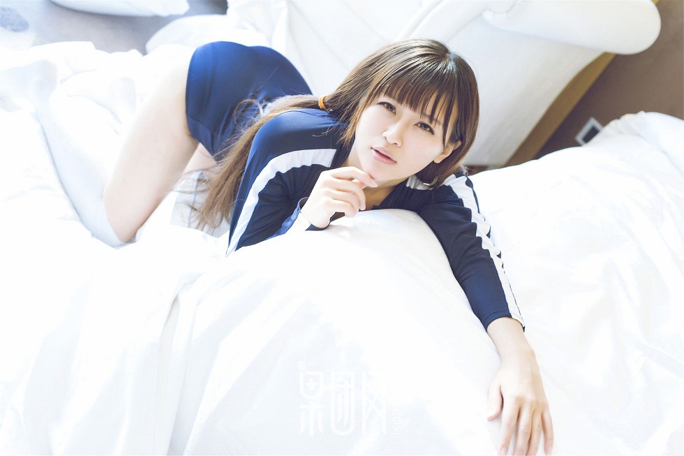 [GIRLT果团网]NO.030_嫩模熙恩居家日系连体运动服半脱秀性感内衣诱惑深沟写真52P