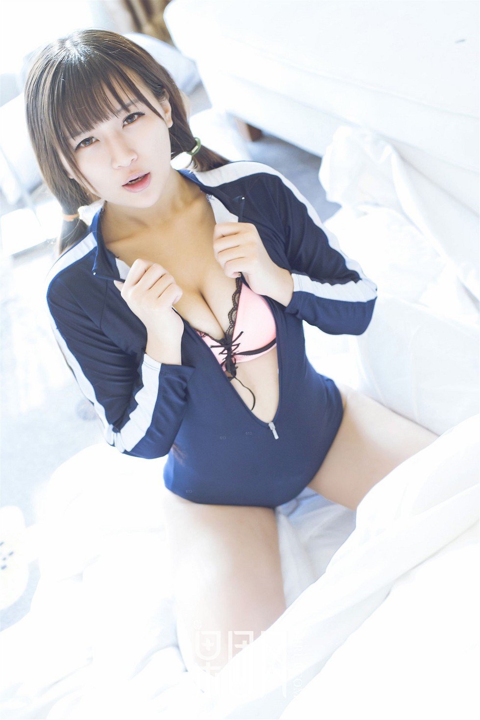 [GIRLT果团网]NO.030_嫩模熙恩居家日系连体运动服半脱秀性感内衣诱惑深沟写真52P