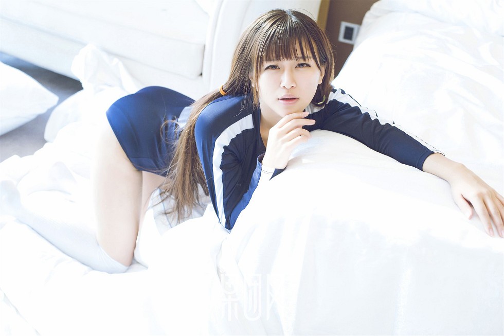 [GIRLT果团网]NO.030_嫩模熙恩居家日系连体运动服半脱秀性感内衣诱惑深沟写真52P
