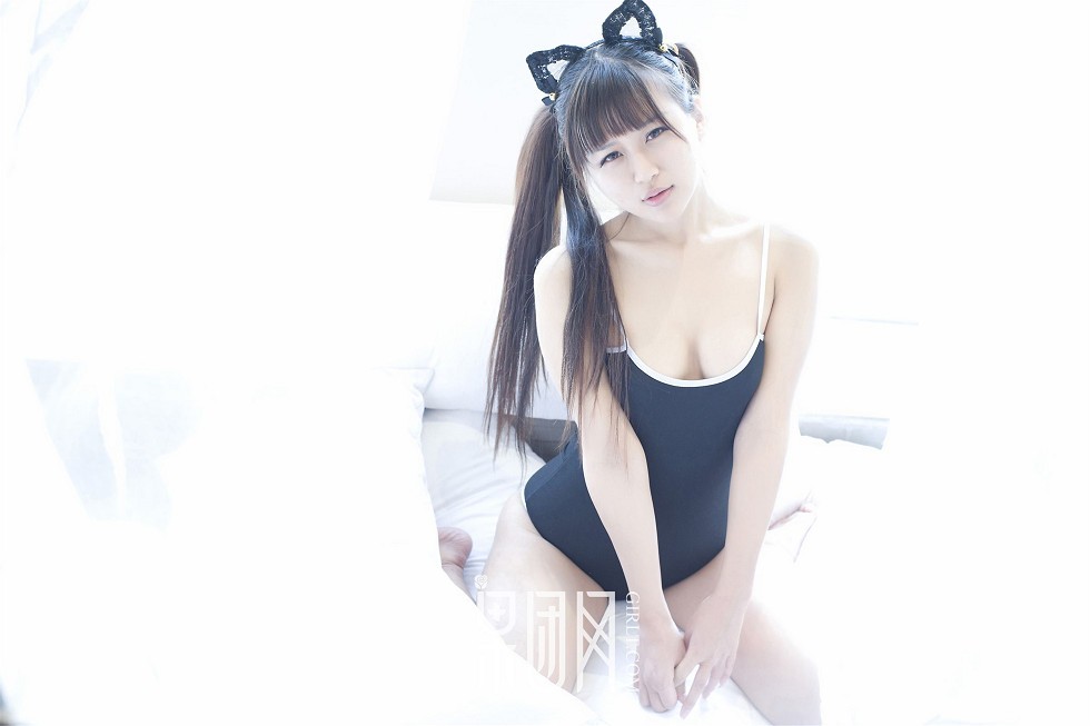 [GIRLT果团网]NO.030_嫩模熙恩居家日系连体运动服半脱秀性感内衣诱惑深沟写真52P