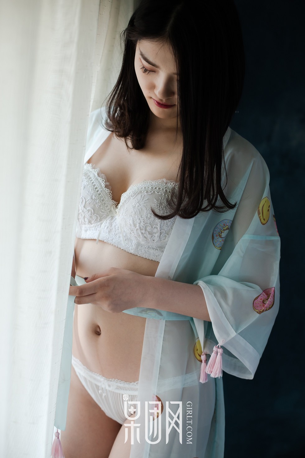 [GIRLT果团网]TG013_嫩模居家半透睡裙秀白色内衣+缕空黑色内衣美乳诱惑写真59P