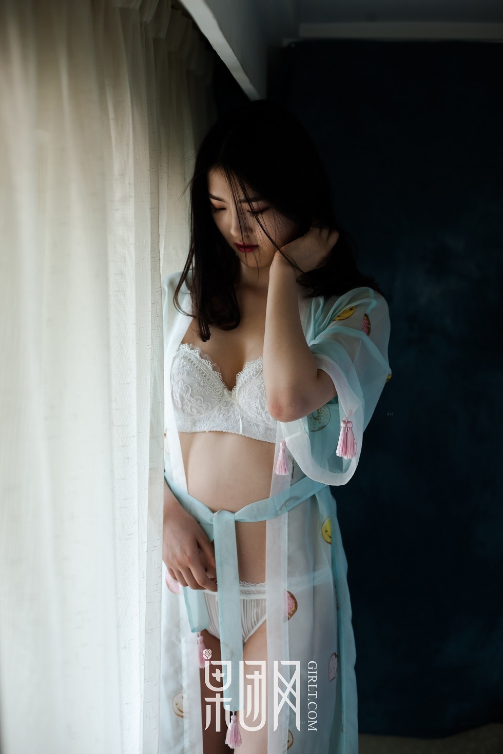 [GIRLT果团网]TG013_嫩模居家半透睡裙秀白色内衣+缕空黑色内衣美乳诱惑写真59P