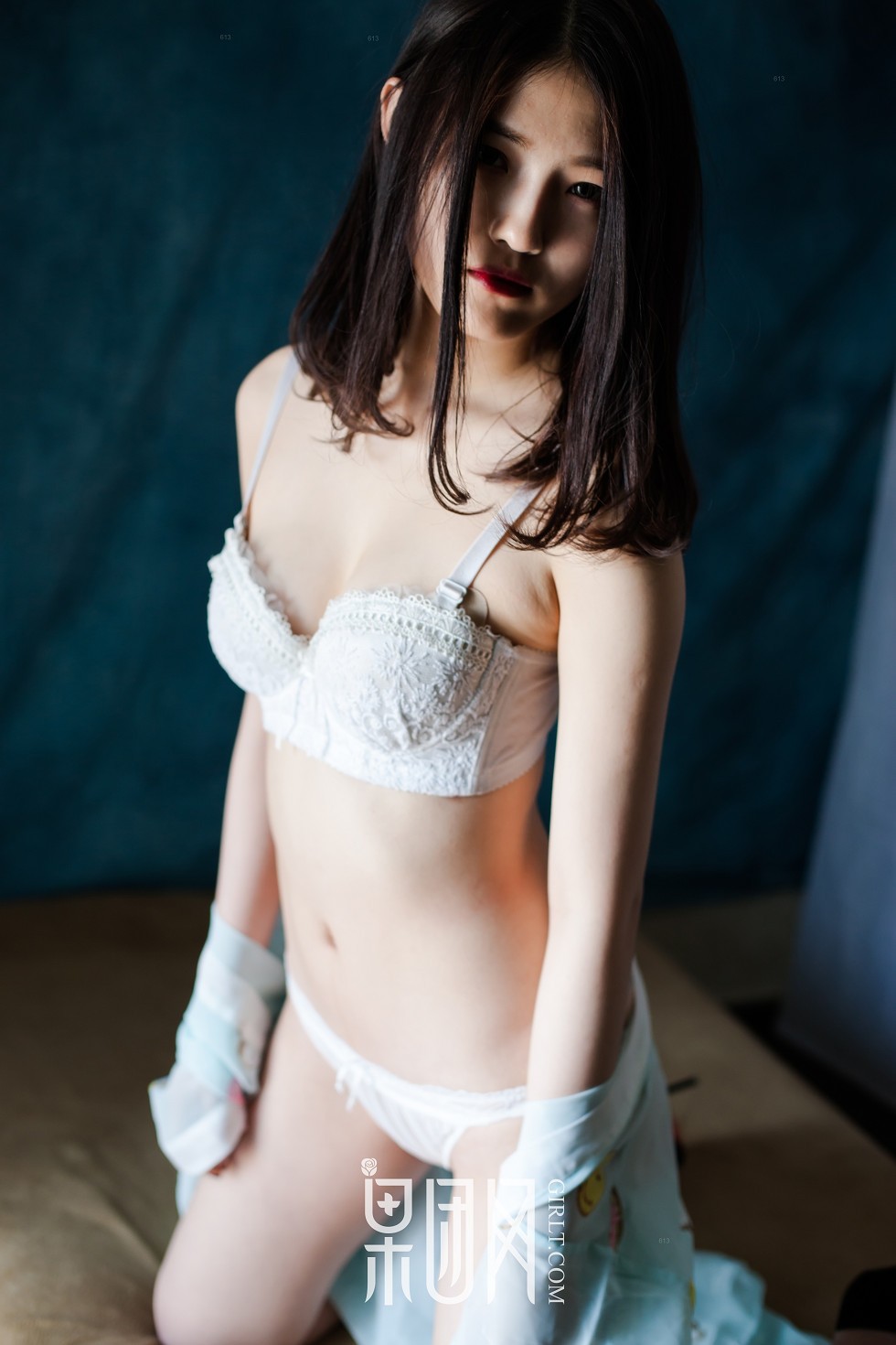 [GIRLT果团网]TG013_嫩模居家半透睡裙秀白色内衣+缕空黑色内衣美乳诱惑写真59P