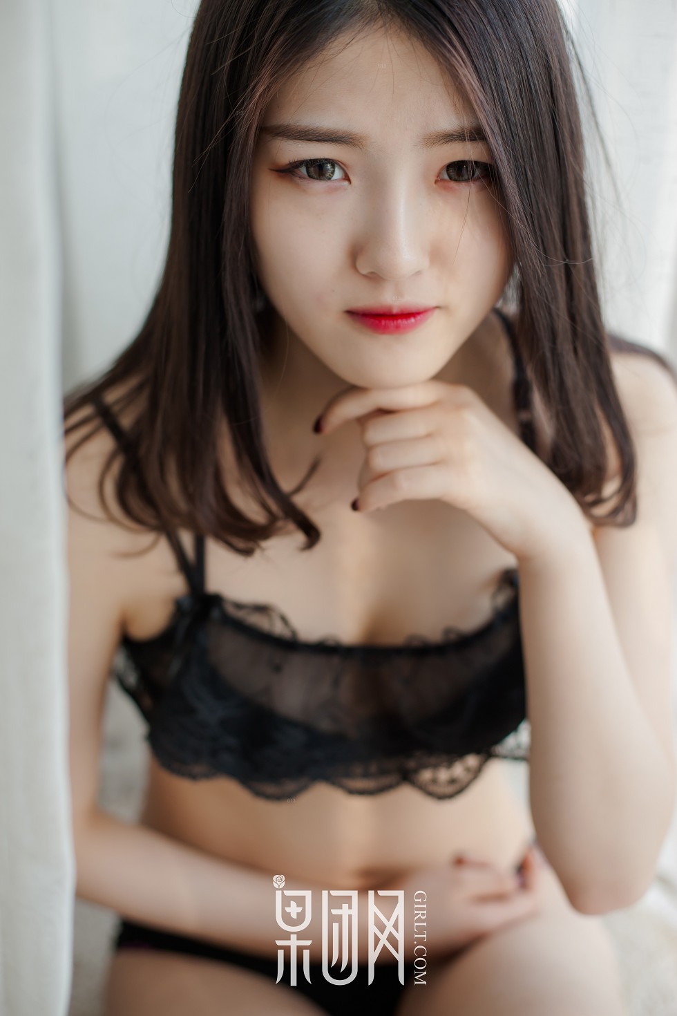 [GIRLT果团网]TG013_嫩模居家半透睡裙秀白色内衣+缕空黑色内衣美乳诱惑写真59P
