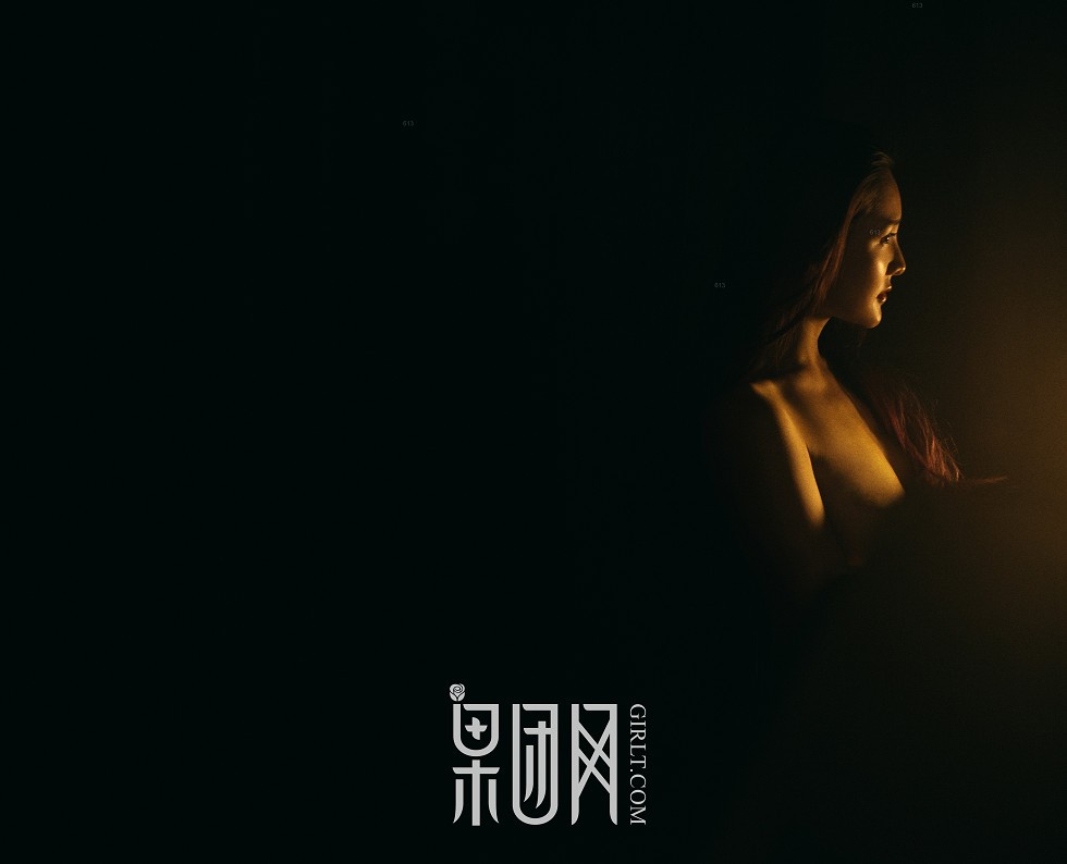 [GIRLT果团网]NO.033_美女画家大尺度全裸上阵秀人体艺术傲人酥胸撩人诱惑写真45P