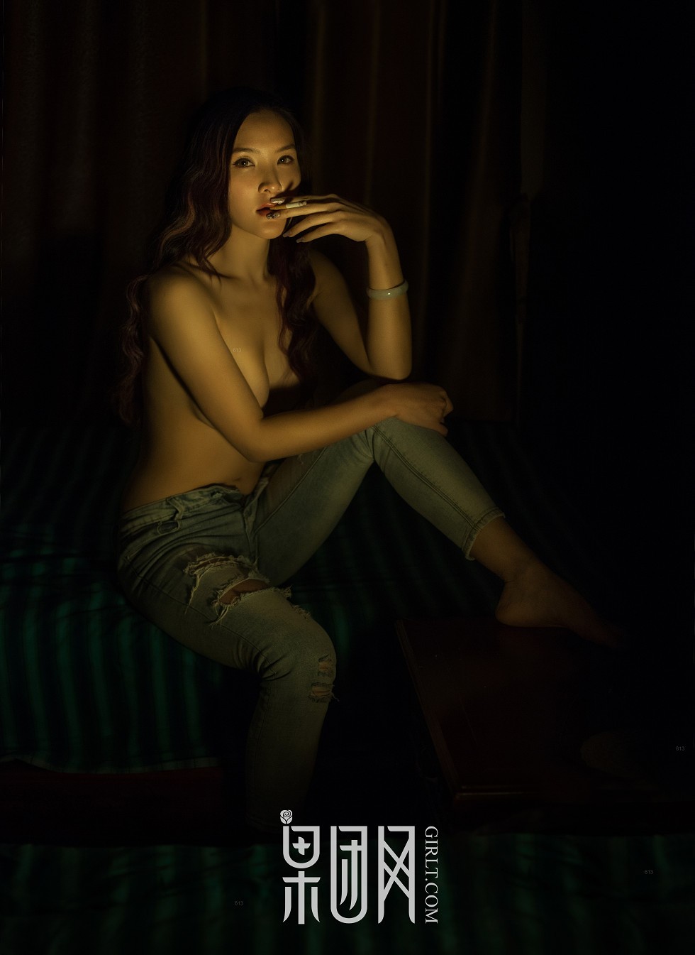 [GIRLT果团网]NO.033_美女画家大尺度全裸上阵秀人体艺术傲人酥胸撩人诱惑写真45P