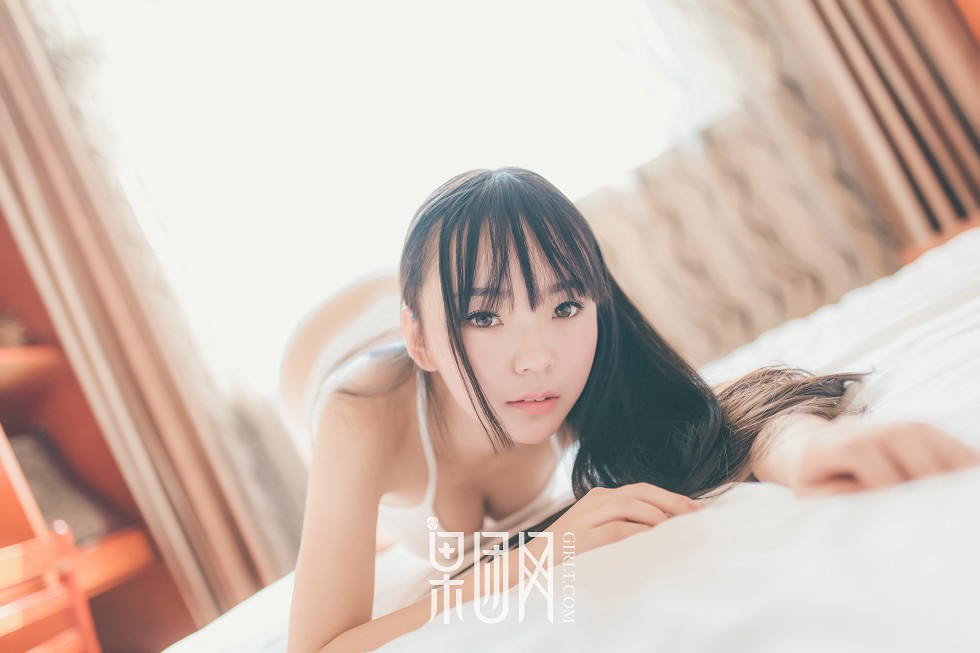 [GIRLT果团网]NO.034_似吉冈里帆少女嫩模居家私房白色内衣秀傲人美乳诱惑写真31P