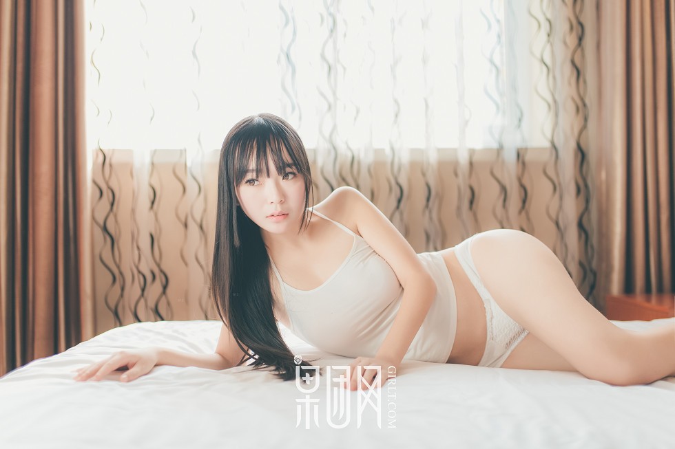 [GIRLT果团网]NO.034_似吉冈里帆少女嫩模居家私房白色内衣秀傲人美乳诱惑写真31P