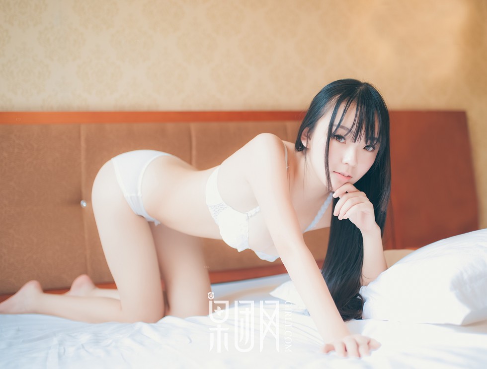 [GIRLT果团网]NO.034_似吉冈里帆少女嫩模居家私房白色内衣秀傲人美乳诱惑写真31P