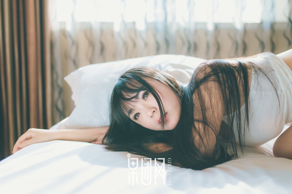 [GIRLT果团网]NO.034_似吉冈里帆少女嫩模居家私房白色内衣秀傲人美乳诱惑写真31P