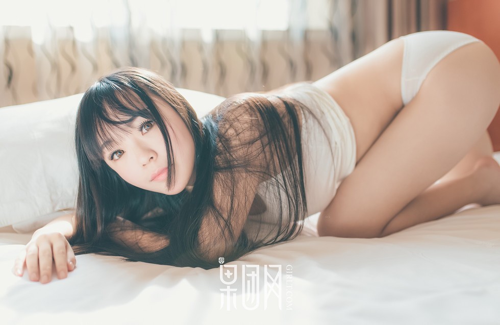 [GIRLT果团网]NO.034_似吉冈里帆少女嫩模居家私房白色内衣秀傲人美乳诱惑写真31P