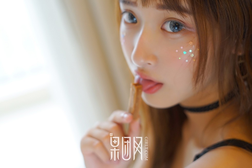 [GIRLT果团网]NO.036_嫩模little贝壳性感小狐狸居家粉嫩内衣系列甜美迷人写真55P