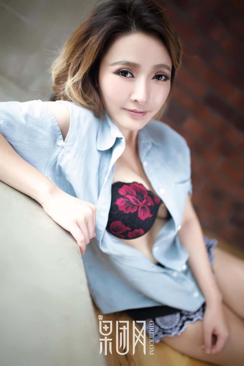[GIRLT果团网]NO.037_日本女老湿居家性感内衣秀傲人豪乳迷人翘臀诱惑写真49P