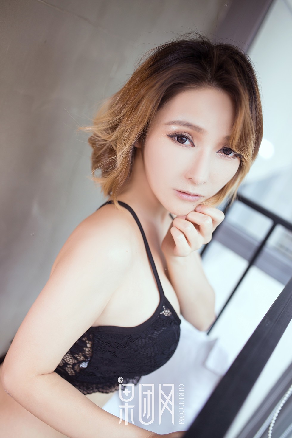 [GIRLT果团网]NO.037_日本女老湿居家性感内衣秀傲人豪乳迷人翘臀诱惑写真49P