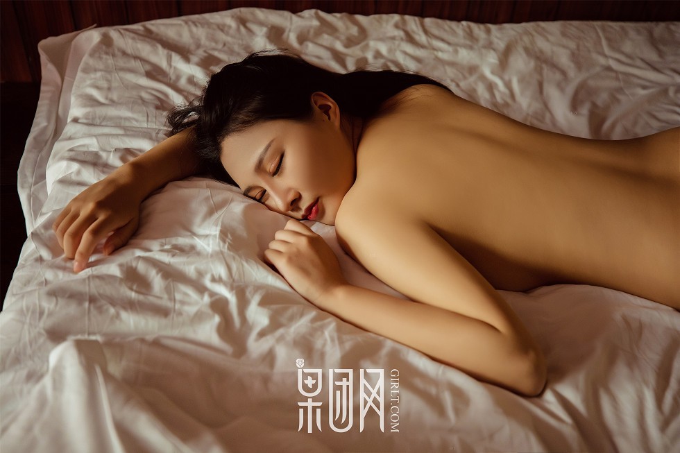 [GIRLT果团网]NO.038_乳神钟紫怡浴缸里大尺度全裸秀34D豪乳撩人姿势诱惑写真59P