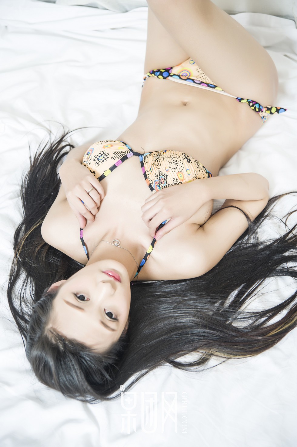 [GIRLT果团网]TG016_治愈系美少女居家艳丽比基尼秀完美身材呆萌气质性感写真36P