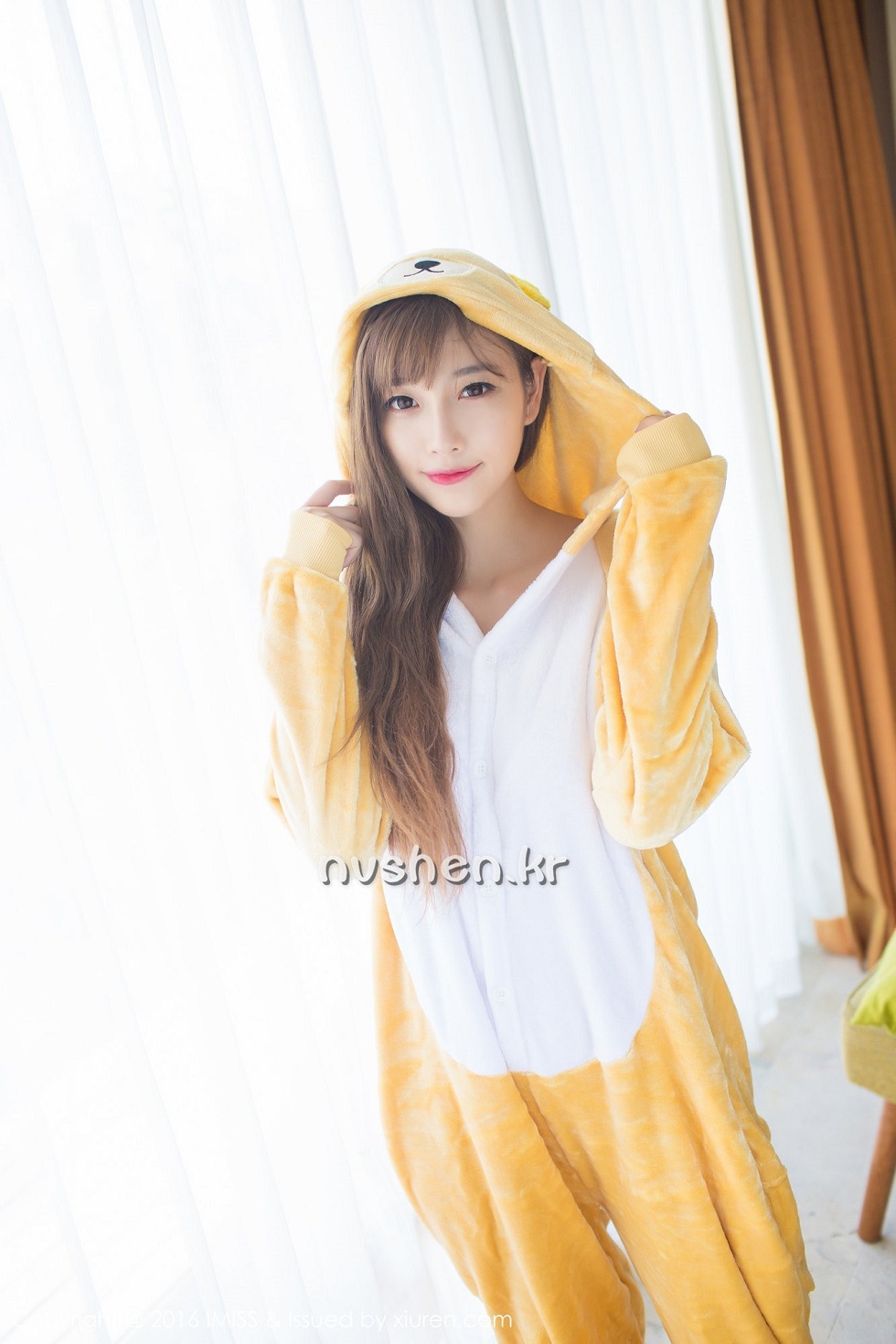 [IMISS爱蜜社]Vol.136_嫩模Sugar小甜心CC苏梅岛旅拍美女扮野兽性感黑丝写真59P