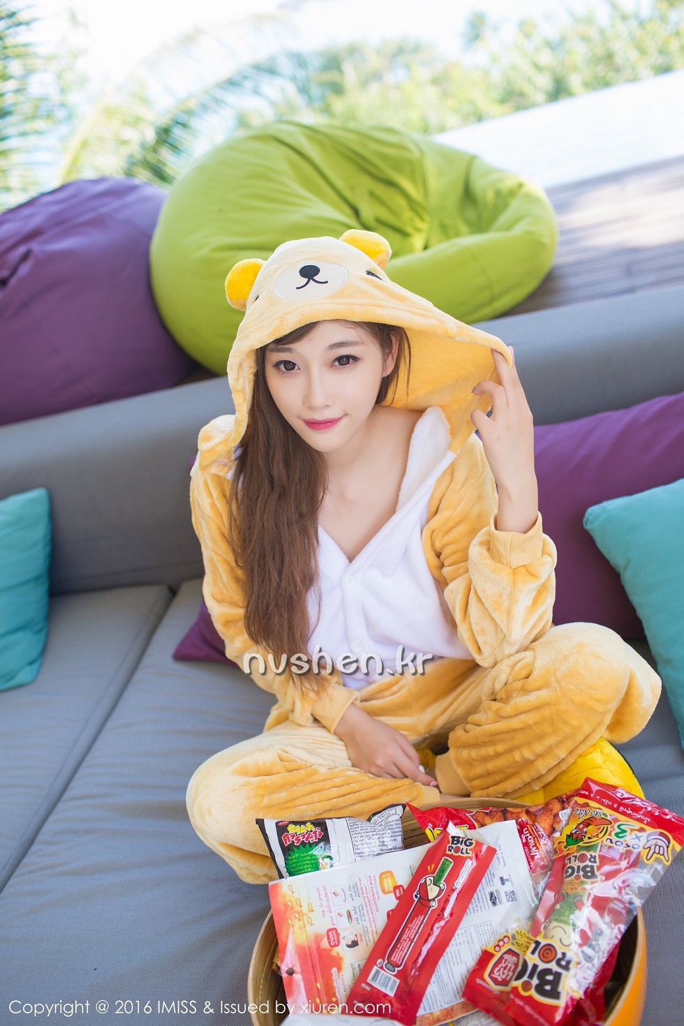 [IMISS爱蜜社]Vol.136_嫩模Sugar小甜心CC苏梅岛旅拍美女扮野兽性感黑丝写真59P