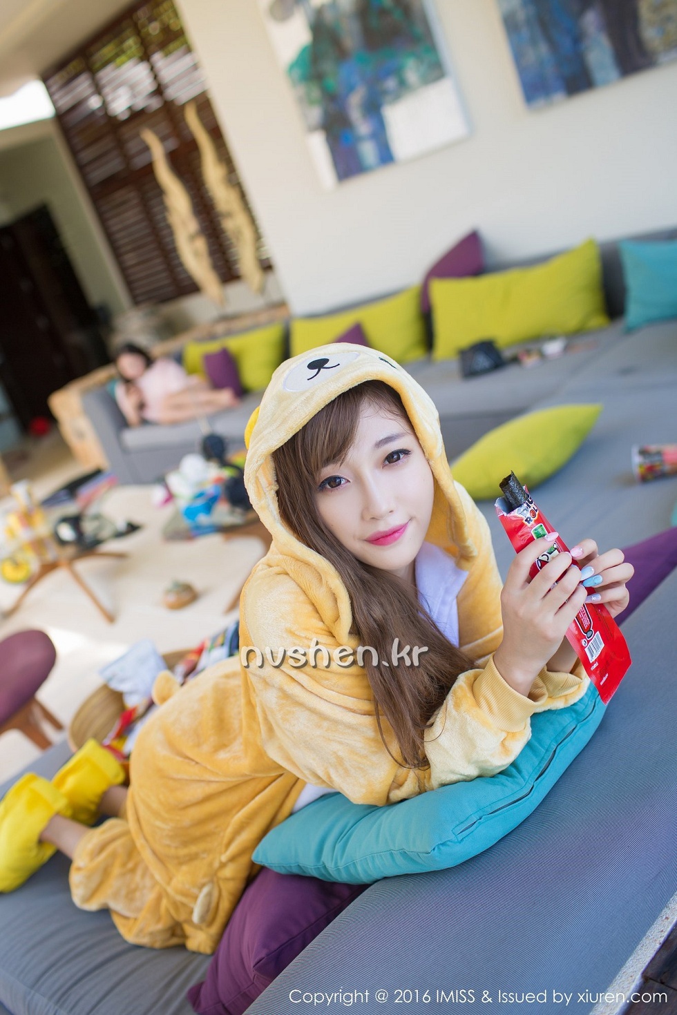 [IMISS爱蜜社]Vol.136_嫩模Sugar小甜心CC苏梅岛旅拍美女扮野兽性感黑丝写真59P