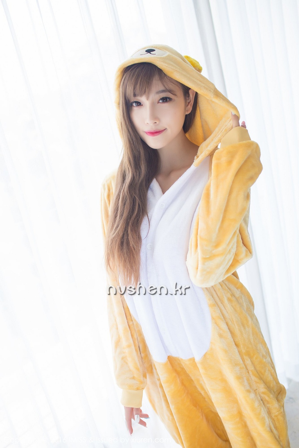 [IMISS爱蜜社]Vol.136_嫩模Sugar小甜心CC苏梅岛旅拍美女扮野兽性感黑丝写真59P