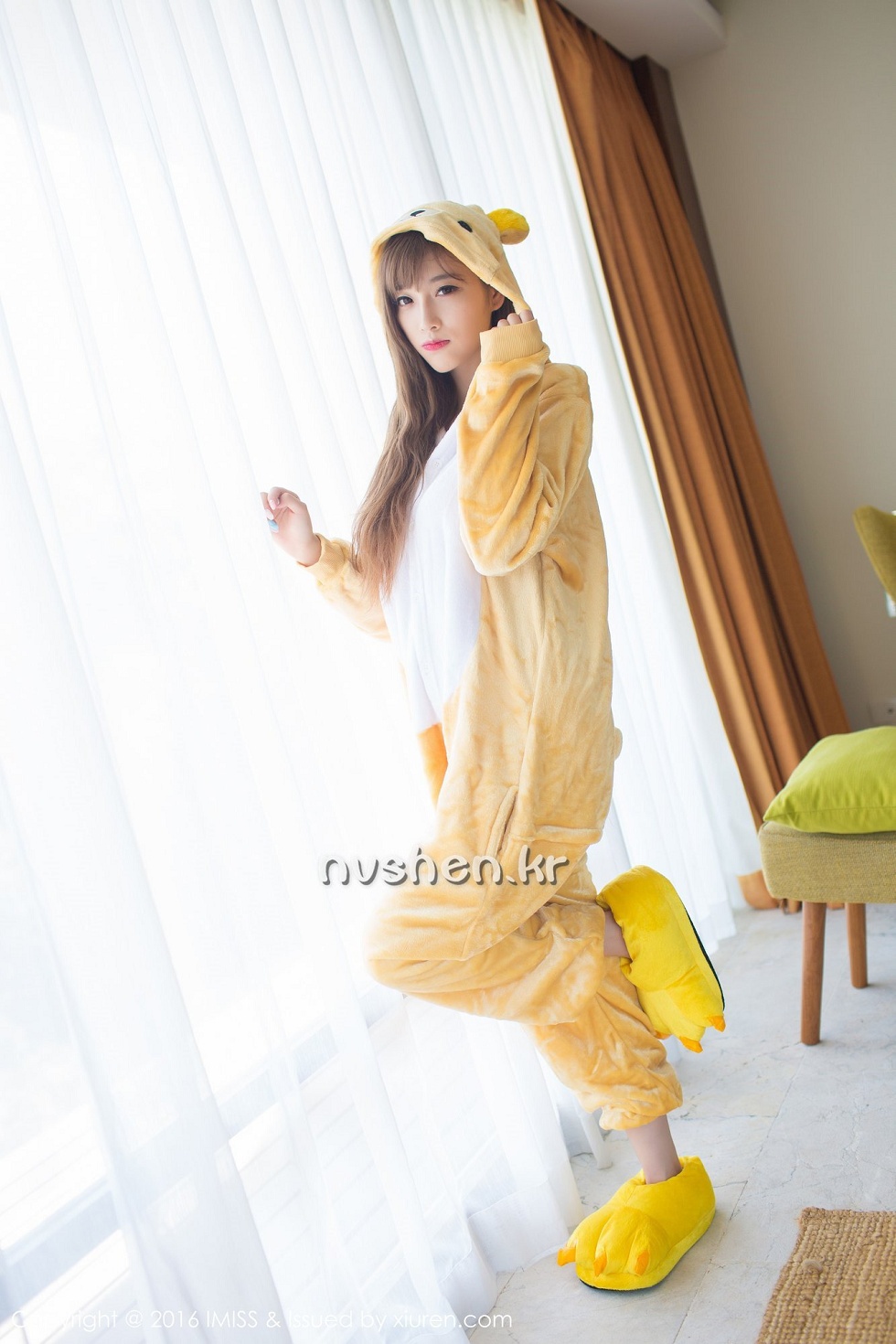 [IMISS爱蜜社]Vol.136_嫩模Sugar小甜心CC苏梅岛旅拍美女扮野兽性感黑丝写真59P