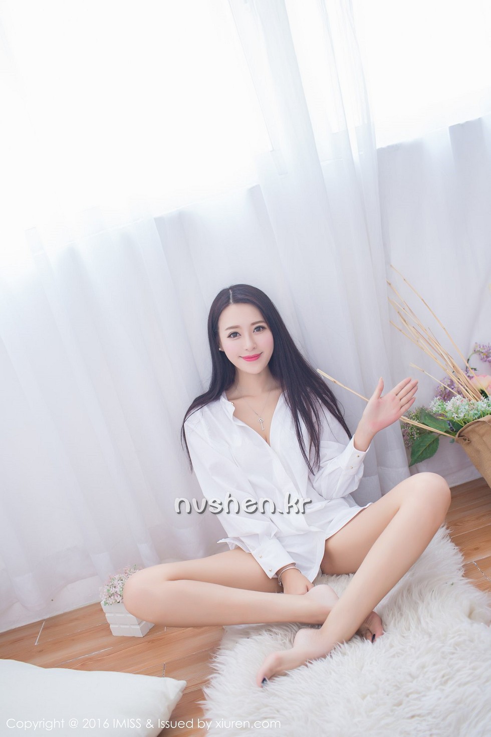 [IMISS爱蜜社]Vol.137_气质美女王曼妮好Q性感内衣秀白嫩肌肤纯白诱惑写真45P