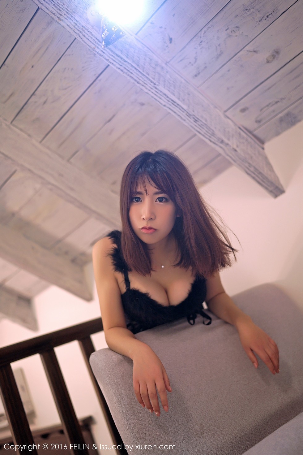 [FeiLin嗲囡囡]VOL.064_嫩模流氓小巫女黑色吊带蕾丝情趣内衣秀傲人美胸诱惑写真40P