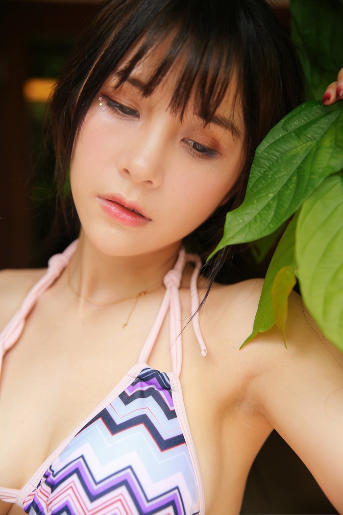 女神夏美酱比基尼包不住诱人美胸(图39)