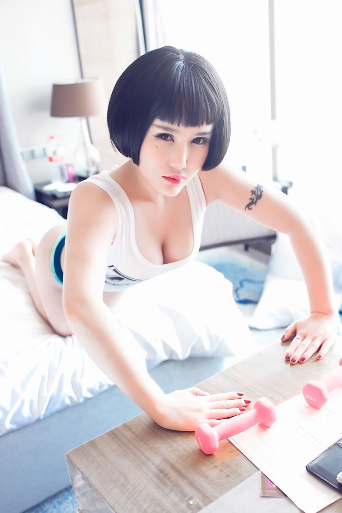 可爱妹子佑熙开胸泳衣秀浑圆美乳(图12)