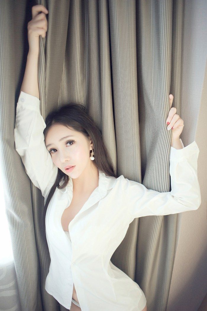 大胸妹艾弥丰乳肥臀让人欲罢不能(图35)