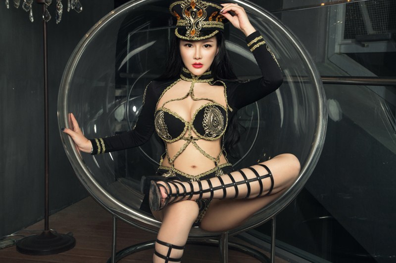 巨乳女王沈诺馨丰乳肥臀销魂蚀骨(图15)