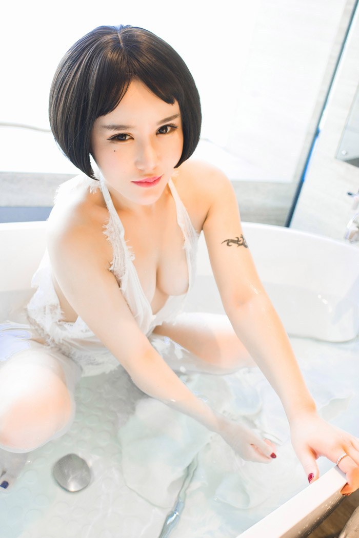 大胸妹妹佑熙情趣内衣演绎湿身诱惑(图22)