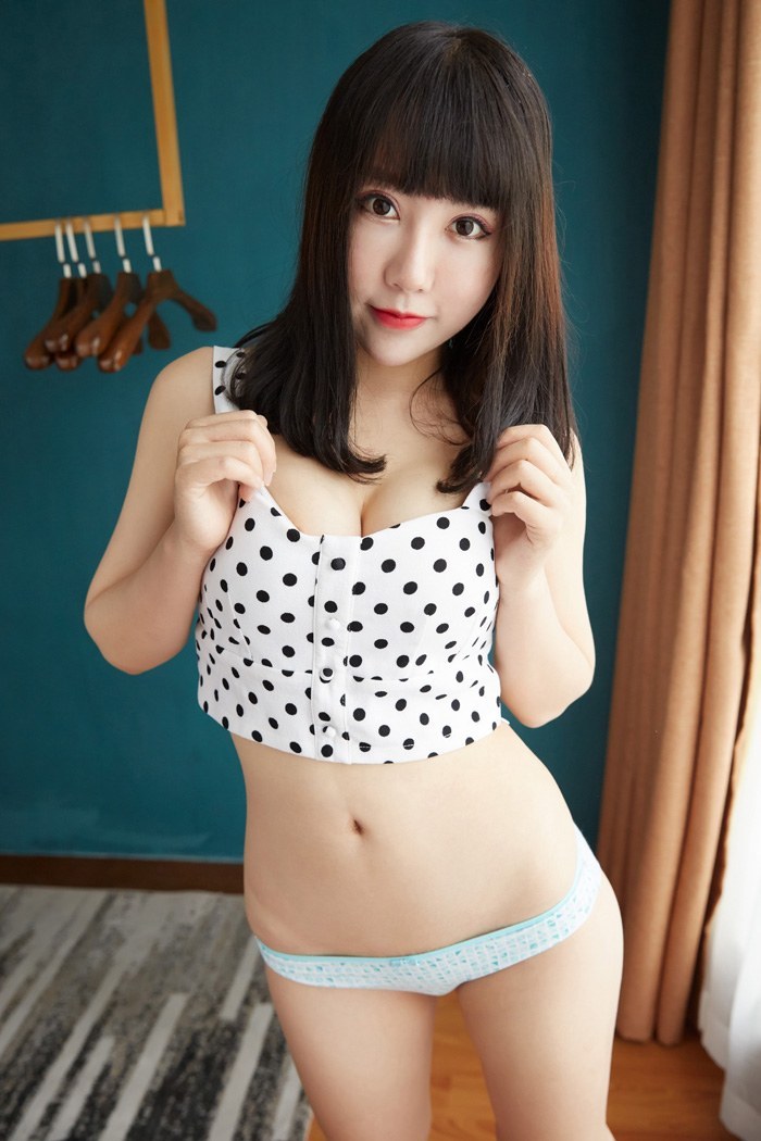丰满熟女雪碧斑点内衣秀蜜桃美臀(图39)