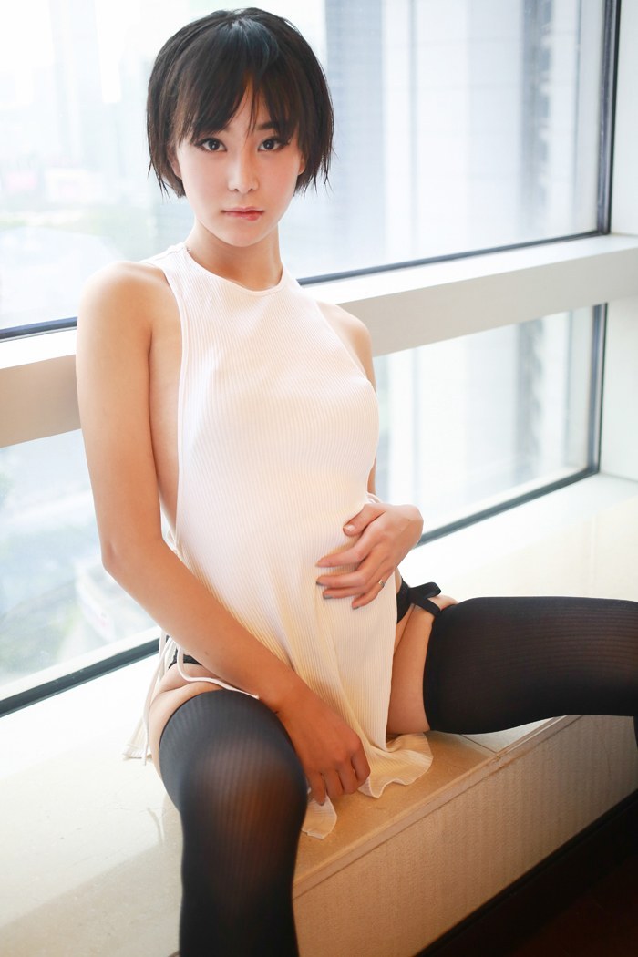 短发妹艺蕾无内黑丝吊袜性感无比(图24)
