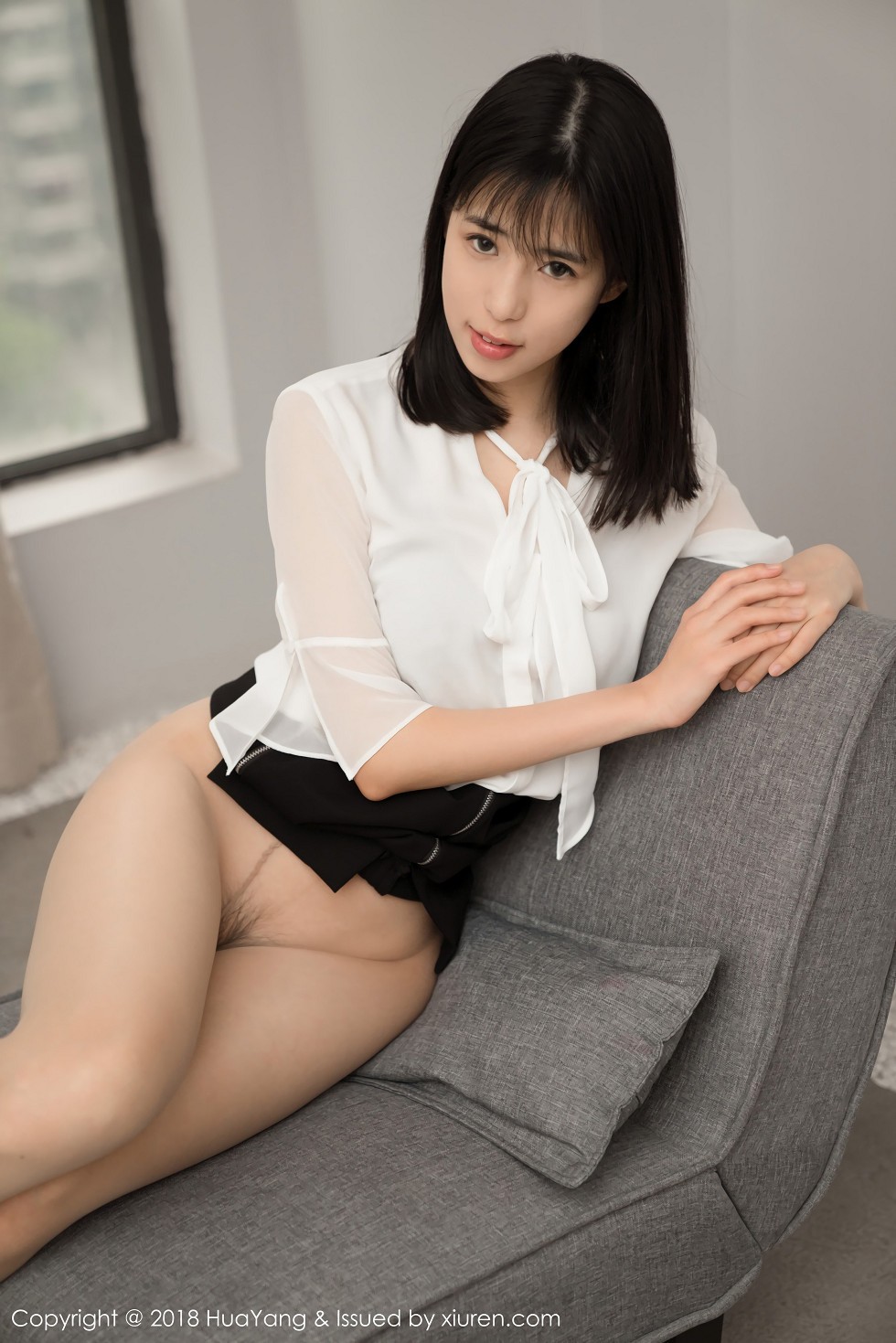 [HuaYang花漾]Vol.041_嫩模艾栗私房大尺度黑色SM捆绑艺胶带遮点喷血诱惑写真54P
