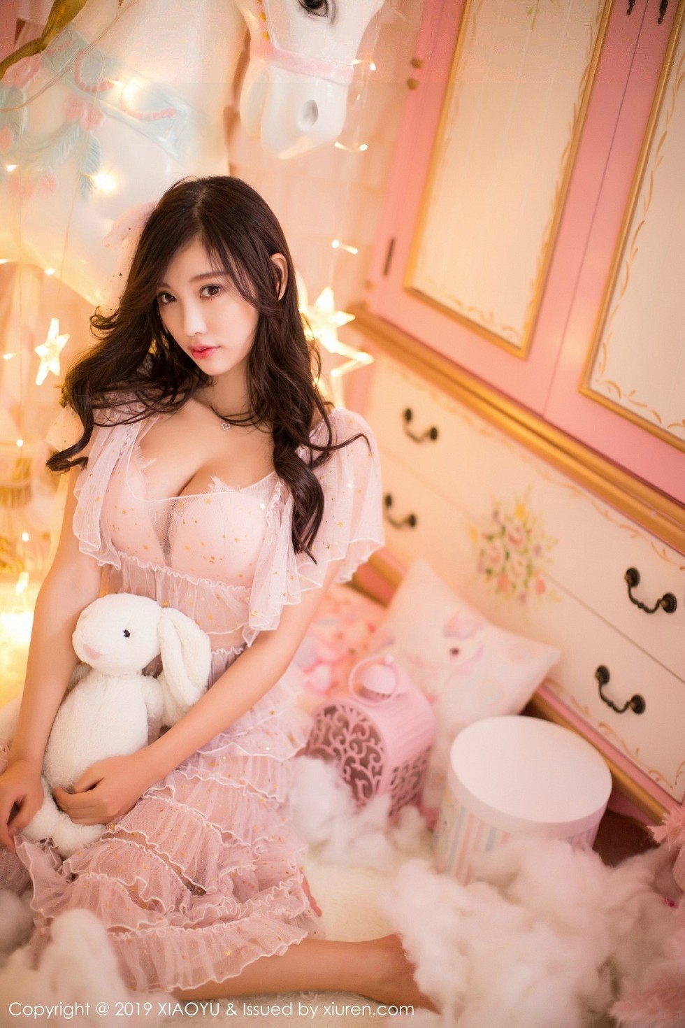 [XiaoYu画语界]Vol.059_女神杨晨晨sugar圣诞主题性感内衣秀火辣身材诱惑写真45P