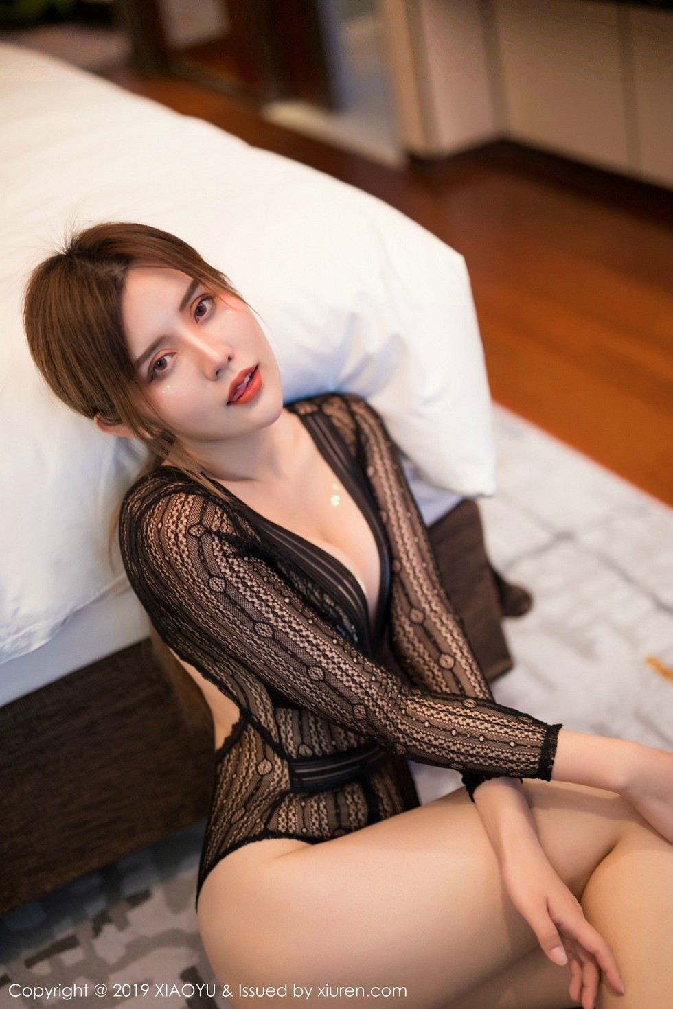 [XiaoYu画语界]Vol.064_女神Cris_卓娅祺私房黑色缕空连体衣秀完美身材诱惑写真52P