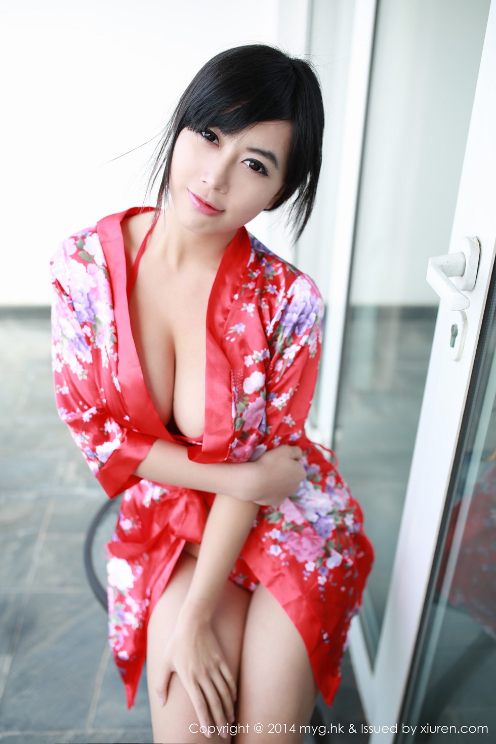 [MyGirl美媛馆]Vol.033_嫩模黄可christine红色情趣睡裙真空秀豪乳性感写真69P