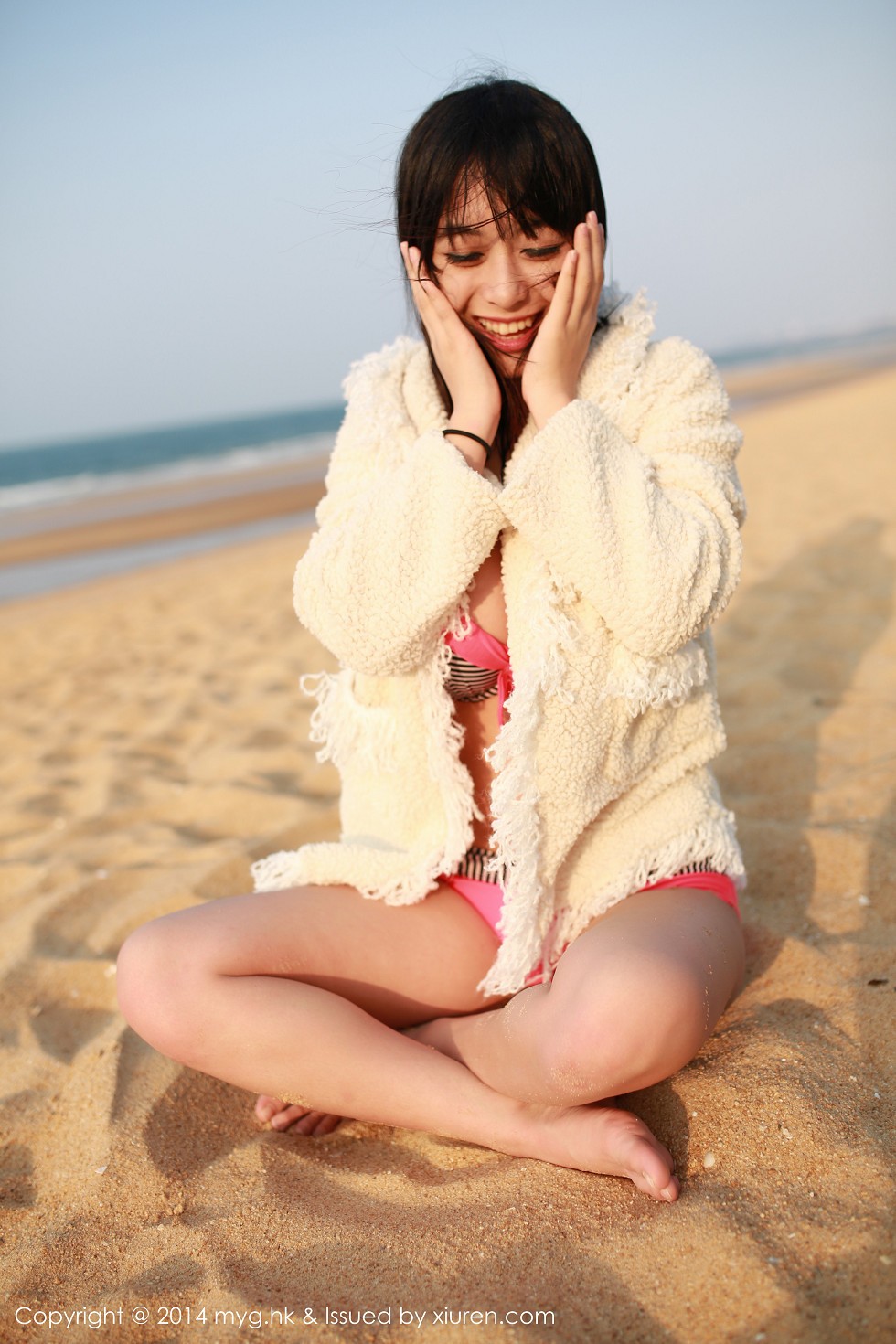 [MyGirl美媛馆]Vol.033_嫩模黄可christine红色情趣睡裙真空秀豪乳性感写真69P