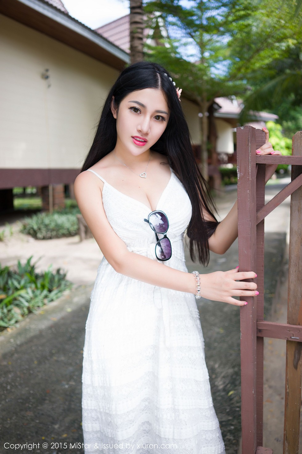[MiStar魅妍社]Vol.041_嫩模嘉嘉Tiffany普吉岛旅拍完美身材性感红唇写真50P
