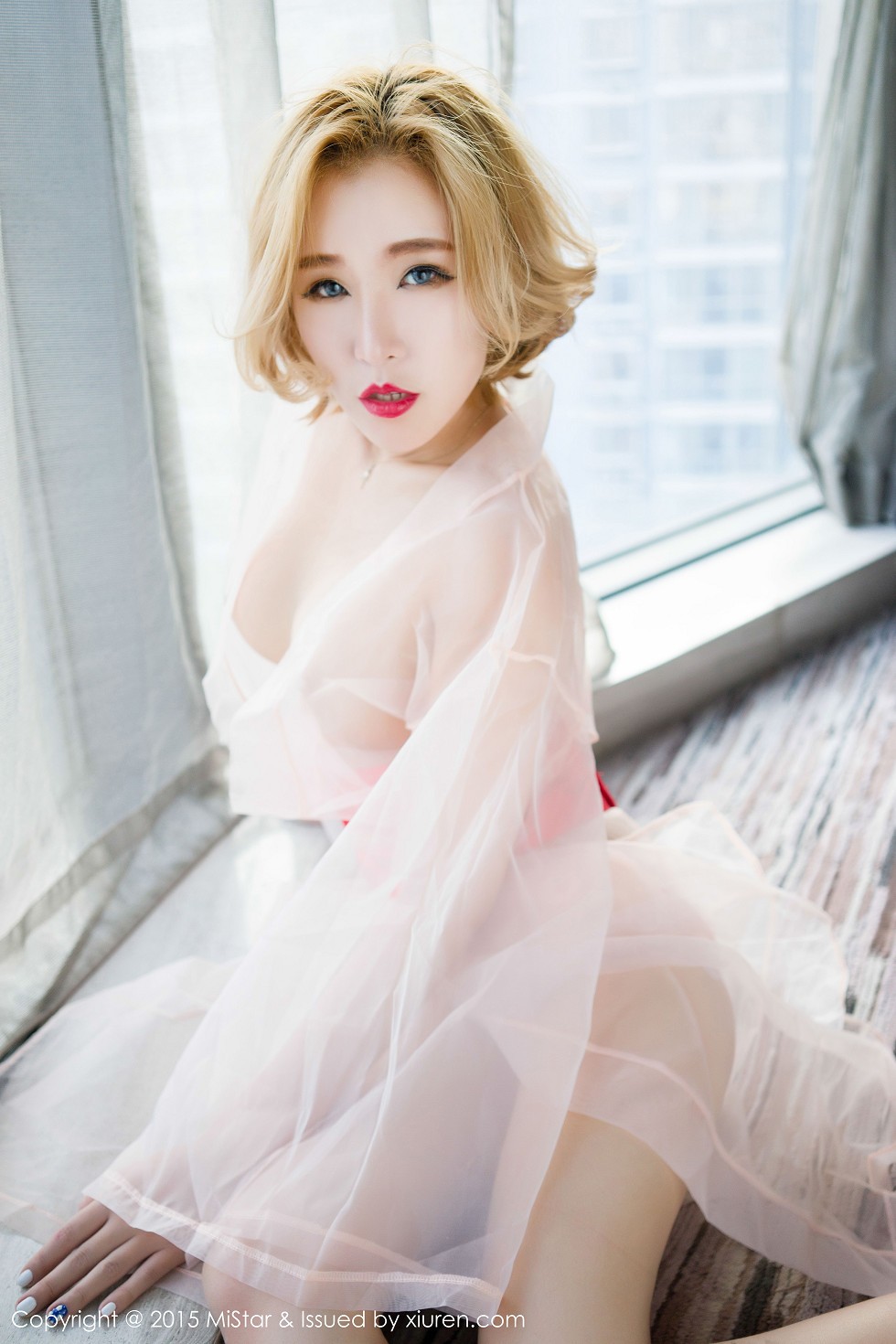 [MiStar魅妍社]Vol.044_嫩模赵欢颜Jessica吊带黑丝薄纱睡裙秀美乳翘臀50P
