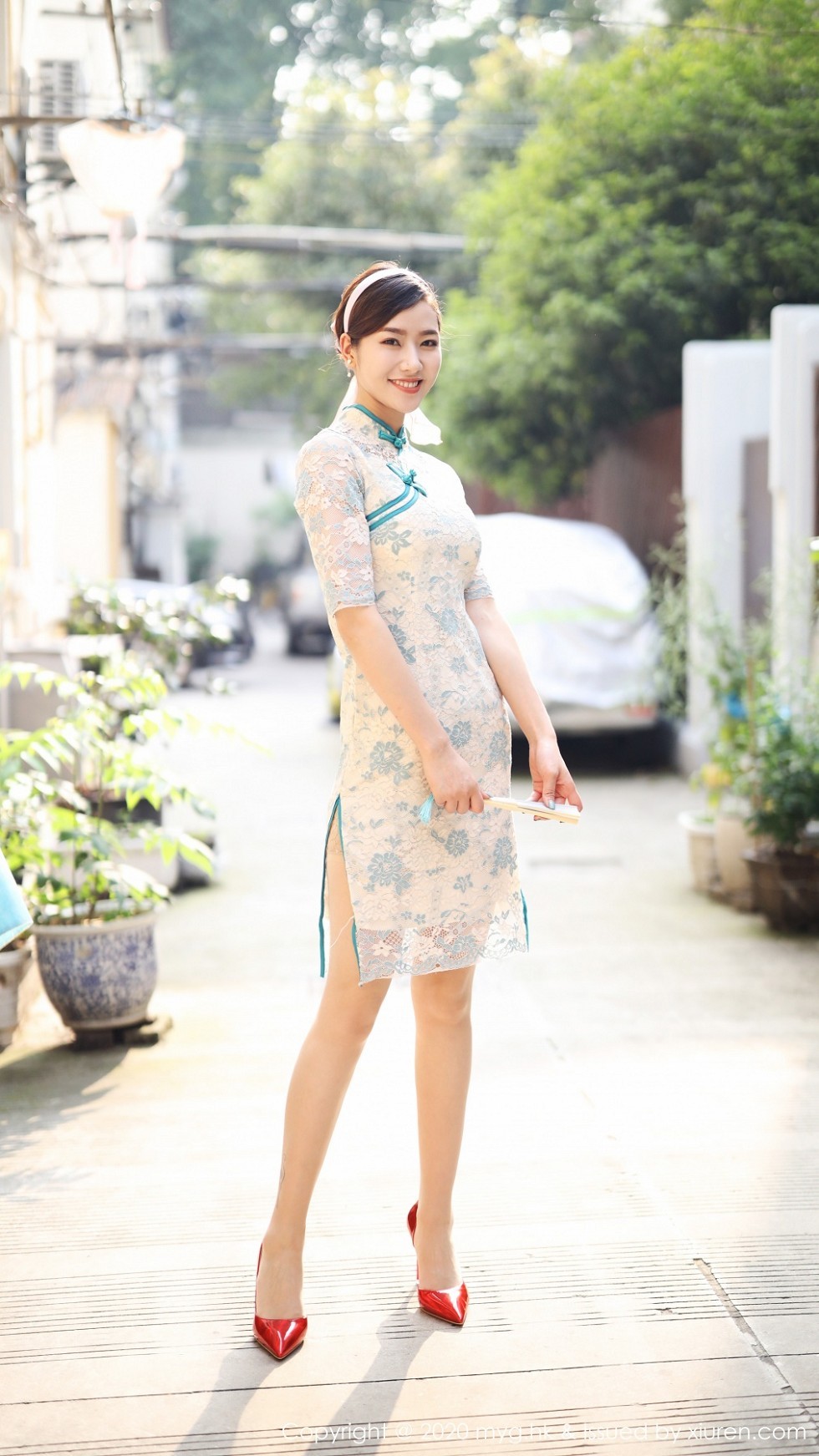 [MyGirl美媛馆]Vol.446_模特方子萱私房古韵旗袍配现代丝袜秀高挑身材诱惑写真105P