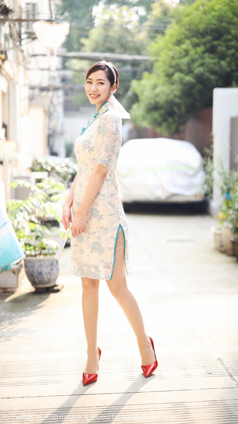 [MyGirl美媛馆]Vol.446_模特方子萱私房古韵旗袍配现代丝袜秀高挑身材诱惑写真105P