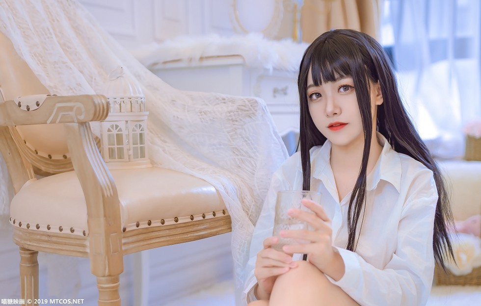 [喵糖映画]Vol.061_嫩模lovely呆玄私房性感男友白衬衣秀白嫩美腿迷人写真40P