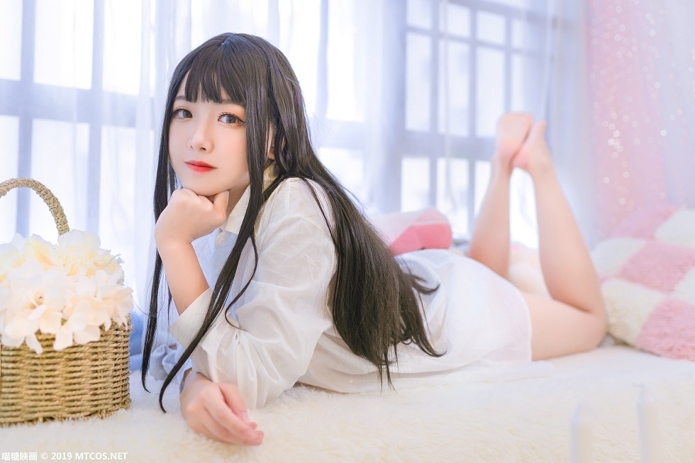 [喵糖映画]Vol.061_嫩模lovely呆玄私房性感男友白衬衣秀白嫩美腿迷人写真40P